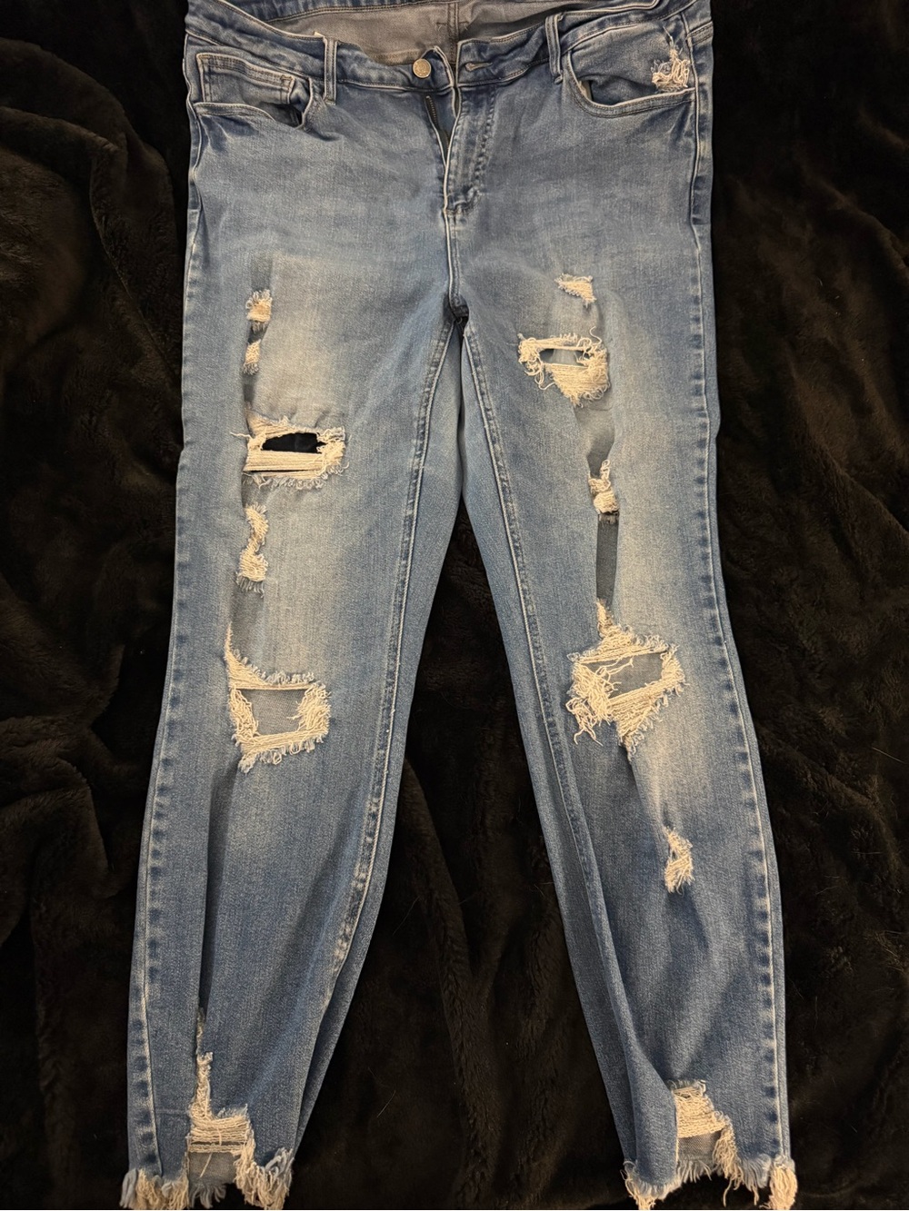 Women’s Light Blue Distressed Skinny Jeans